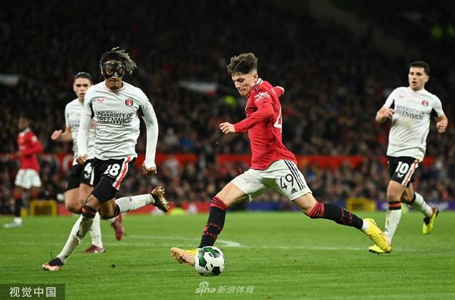 中的表现也 中的表现也